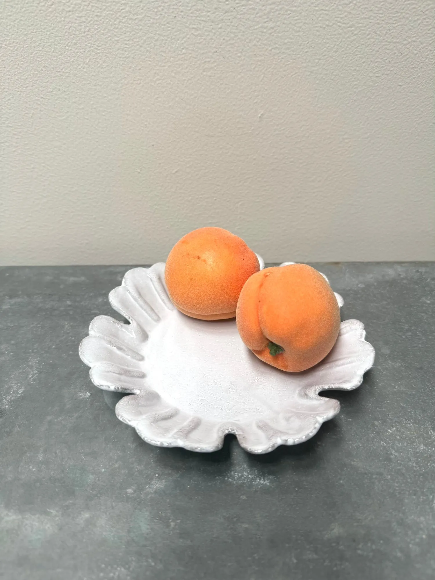 Astier de Villatte Chou Small Plate with 7 Petals